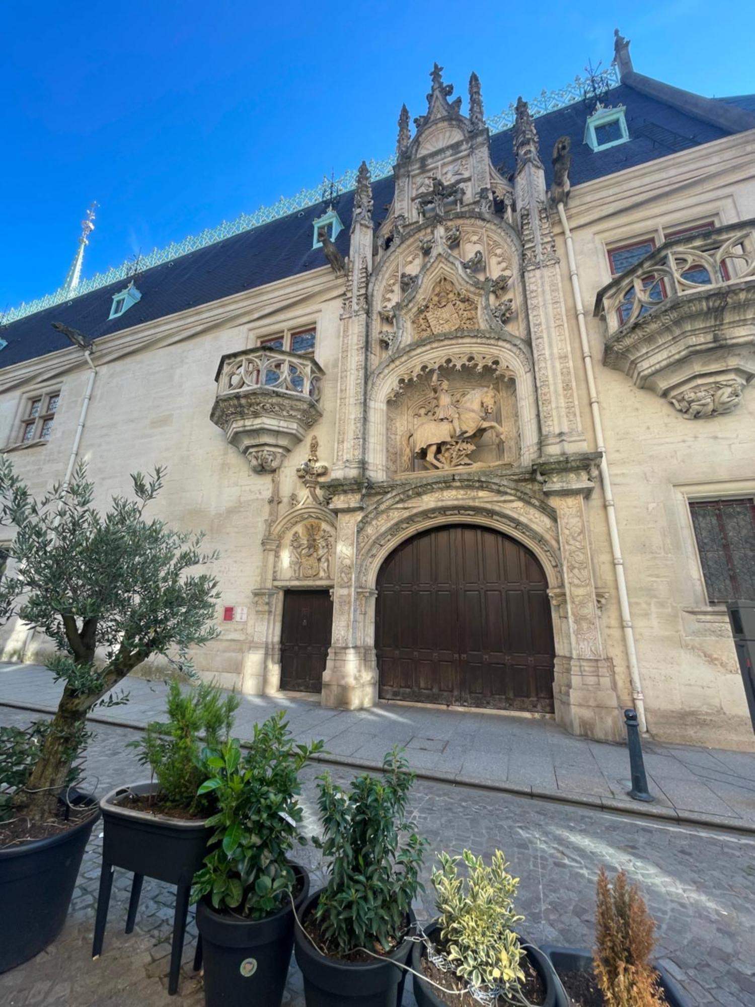 Rent Big Room With Breakfast Free In Old City Nancy Esterno foto